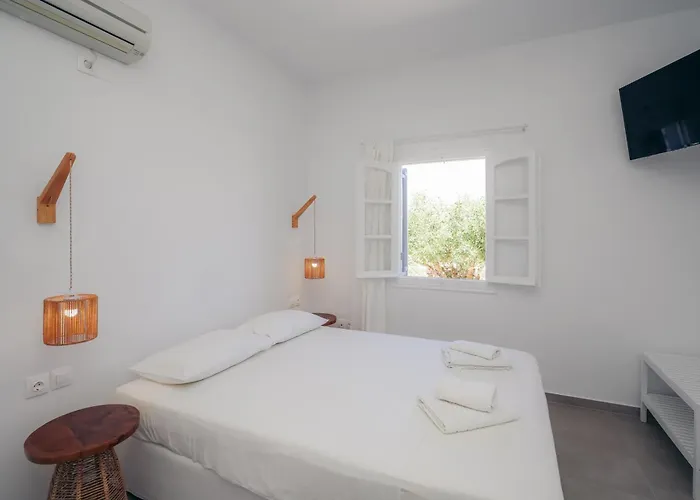 Nostos Sifnos Hotel *